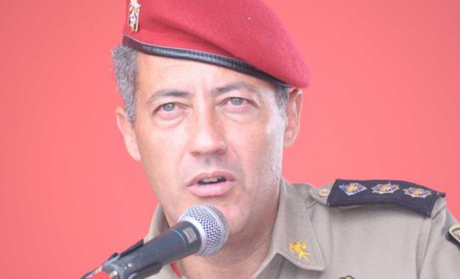 Comandante do 7º Grupamento de Bombeiros, Tenente-Coronel QOBM Ricardo Silva, recebe título de Cidadão Honorário de Colombo