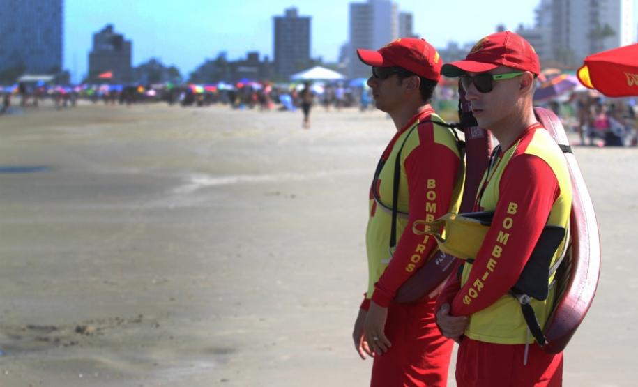 Corpo de Bombeiros tem atuação diferenciada durante o “Verão Paraná 2016/2017” em todo o estado, especialmente no Litoral Corpo de Bombeiros tem atuação diferenciada durante o “Verão Paraná 2016/2017” em todo o estado, especialmente no Litoral