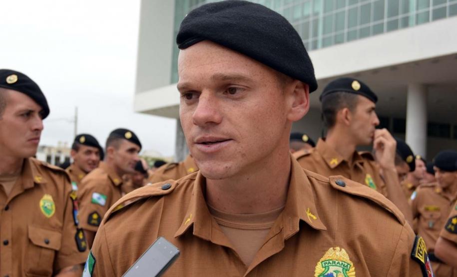 Após formatura de 2.800 soldados, Richa anuncia contratação de mais 200