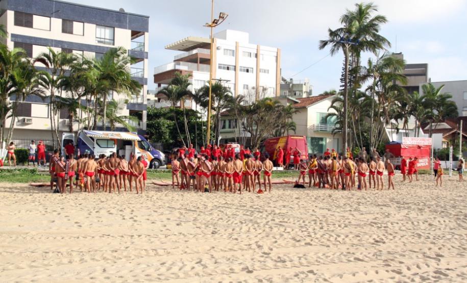 Guarda-vidas se reúnem para a 20ª edição do Troféu Elite do Corpo de Bombeiros no Litoral do estado