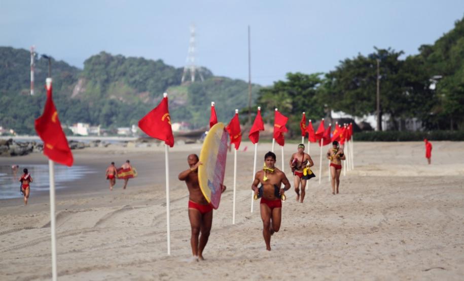 Guarda-vidas se reúnem para a 20ª edição do Troféu Elite do Corpo de Bombeiros no Litoral do estado