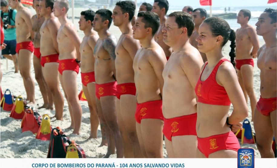 30 novos guarda-vidas do Corpo de Bombeiros se formam durante evento em Matinhos (PR), Litoral do estado