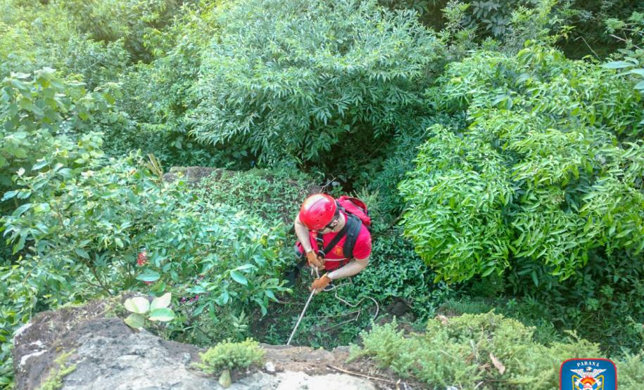 Limpeza do Rio Iguaçu em comemoração ao dia internacional da água