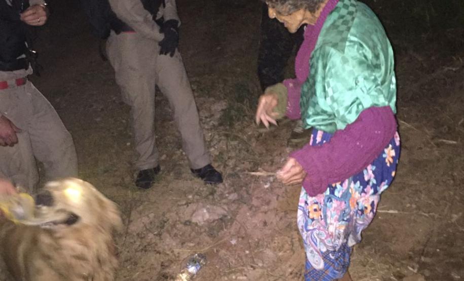 Cães de Busca do Corpo de Bombeiros localiza senhora desaparecida