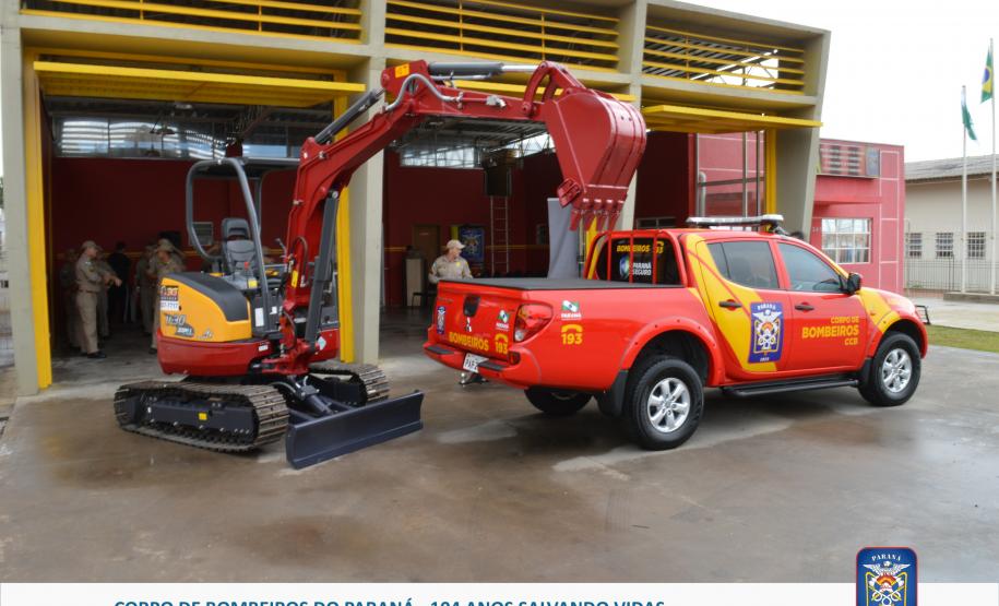 Corpo de Bombeiros operacionaliza pela primeira vez a mini retroescavadeira