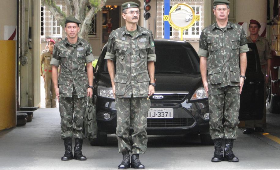 Visista do Comandante da Artilharia Divisionária da 5º Divisão de Exército ao CCB