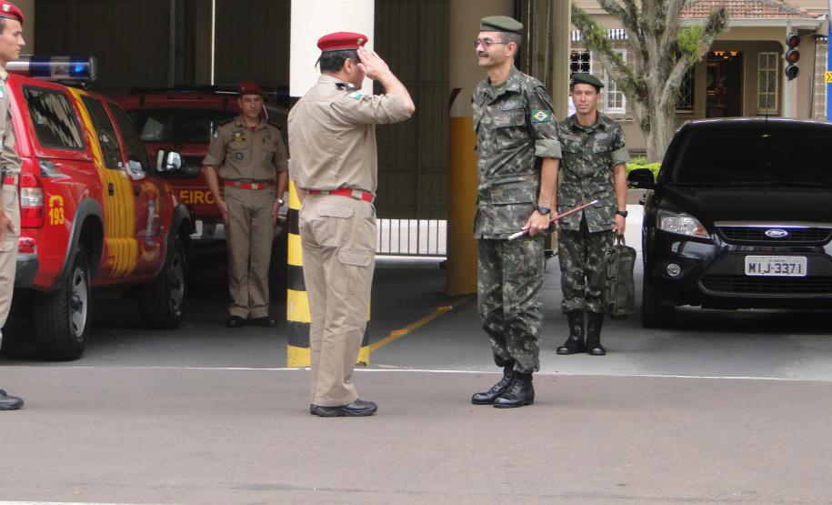 Visita do Comandante de Artilharia Divisionária da 5º Divisão de Exército ao CCB.