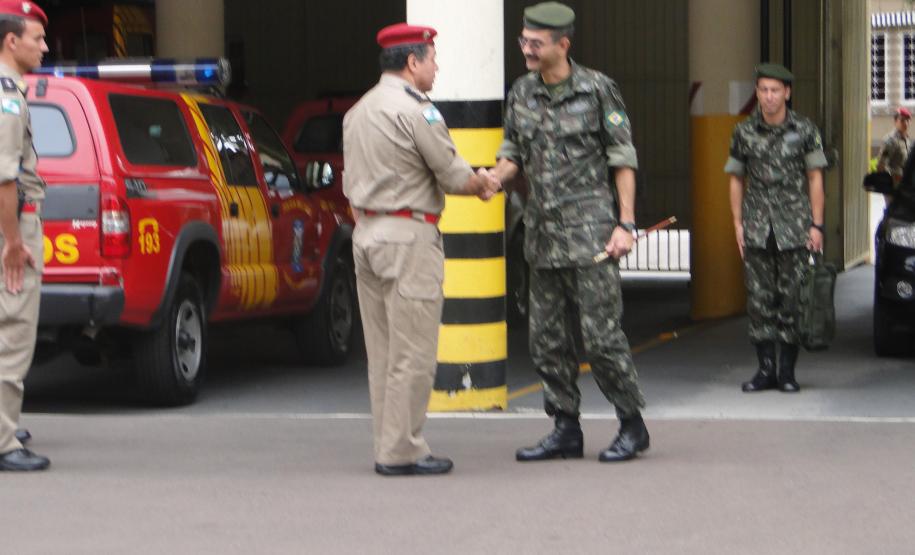Visita do Comandante da Artilharia Divisionário da 5º Divisão de Exército ao CCB
