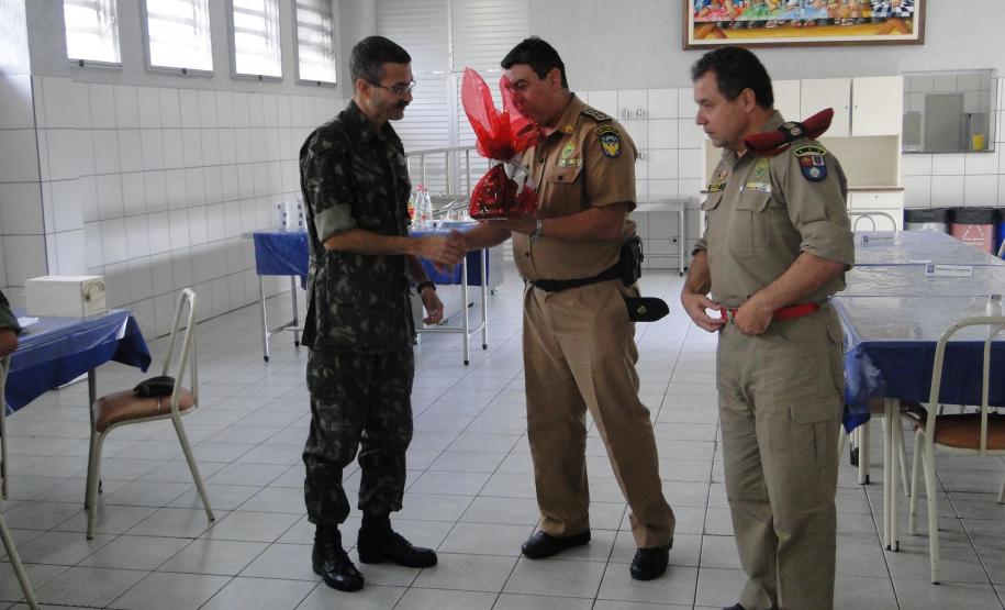 Visita do Comandante da Artilharia Divisionário da 5º Divisão de Exército ao CCB
