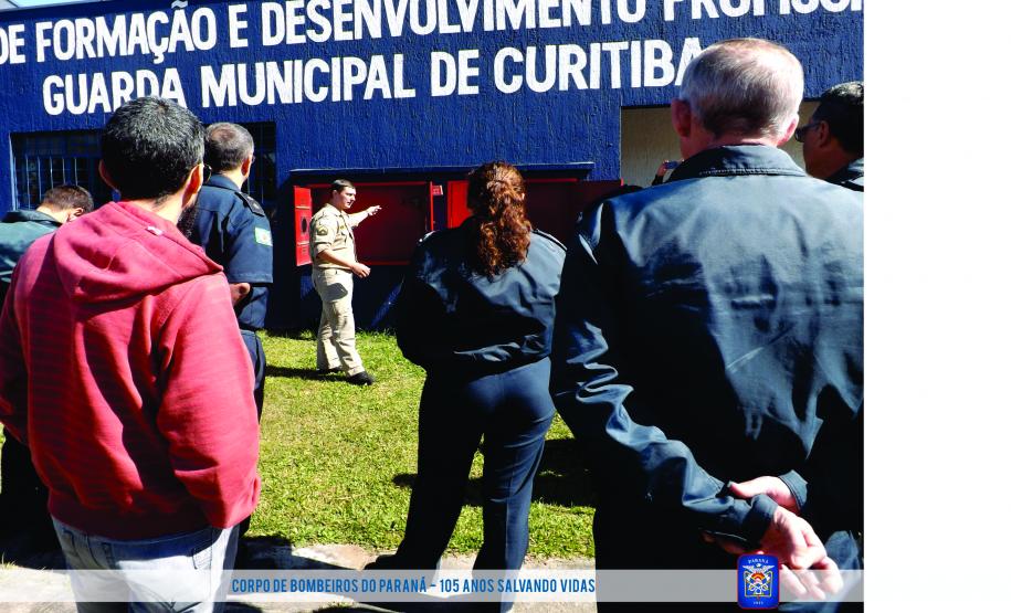 1º Grupamento de Bombeiros Realiza Palestra de Primeiros Socorros e Combate à Incêndio