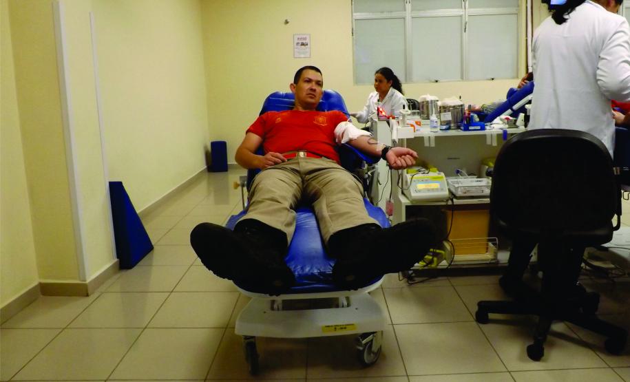Bombeiros do 1º Grupamento de Bombeiros realizam doação de sangue