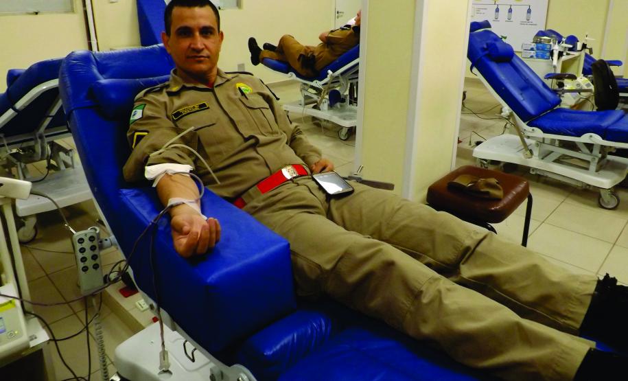 Bombeiros do 1º Grupamento de Bombeiros realizam doação de sangue