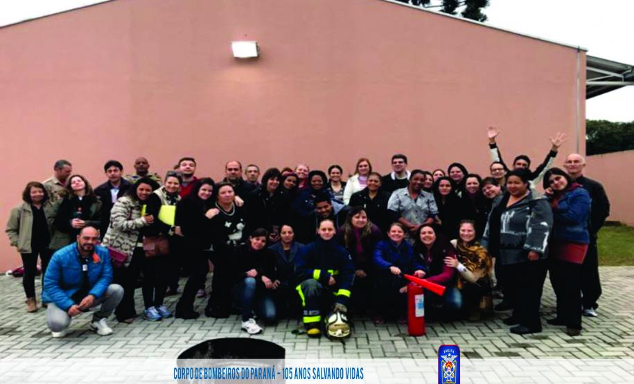 Bombeiros realizam atividades no Programa Estadual de Brigada Escolar, Defesa Civil na Escola