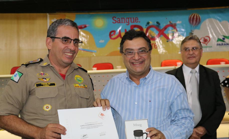 Hemepar homenageia instituições parceiras da doação de sangue