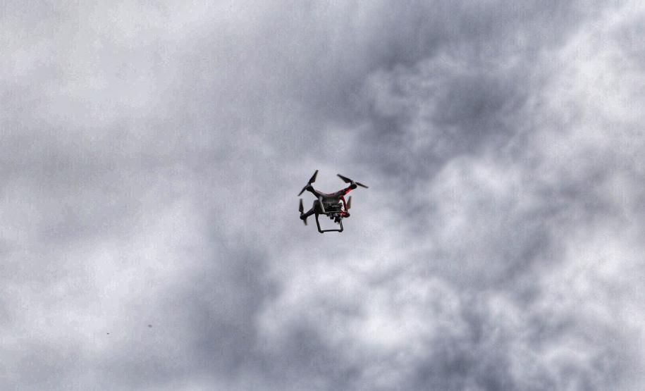 Defesa Civil passa a utilizar drones para monitoramento das áreas de risco.Curitiba, 16/05/2018.Foto: José Fernando Ogura/ANPr