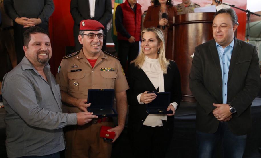 O município de Campina Grande do Sul, Região Metropolitana de Curitiba, conta agora com um grupamento do Corpo de Bombeiros. A governadora Cida Borghetti participou nesta quinta-feira (28) da solenidade oficial de inauguração do quartel. Campina Grande do Sul, 28/06/2018.Foto: José Fernando Ogura/ANPr