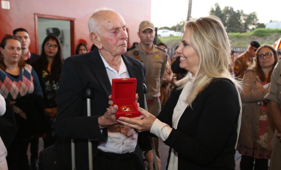 O município de Campina Grande do Sul, Região Metropolitana de Curitiba, conta agora com um grupamento do Corpo de Bombeiros. A governadora Cida Borghetti participou nesta quinta-feira (28) da solenidade oficial de inauguração do quartel. Campina Grande do Sul, 28/06/2018.Foto: José Fernando Ogura/ANPr