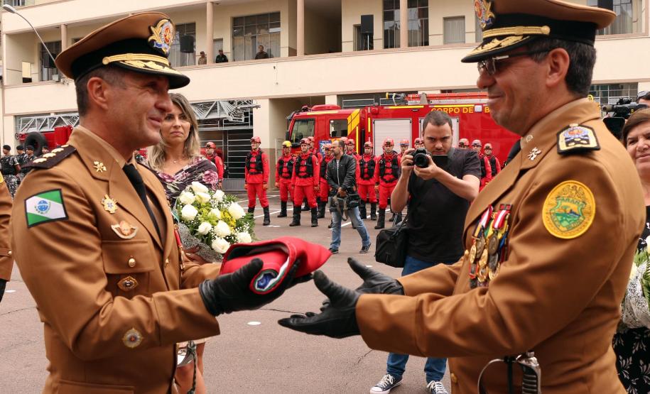 Cerimônia em Curitiba celebra passagem de Comando do Corpo de Bombeiros do Paraná