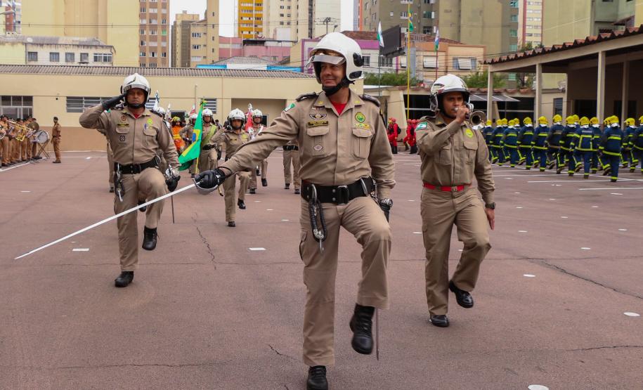 Cerimônia em Curitiba celebra passagem de Comando do Corpo de Bombeiros do Paraná