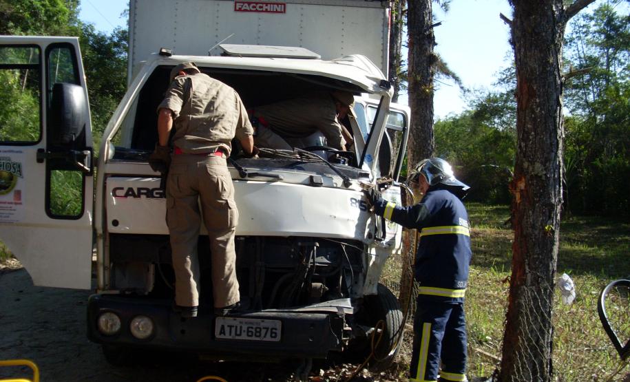 8°GB em Morretes presta atendimento a acidente de trânsito