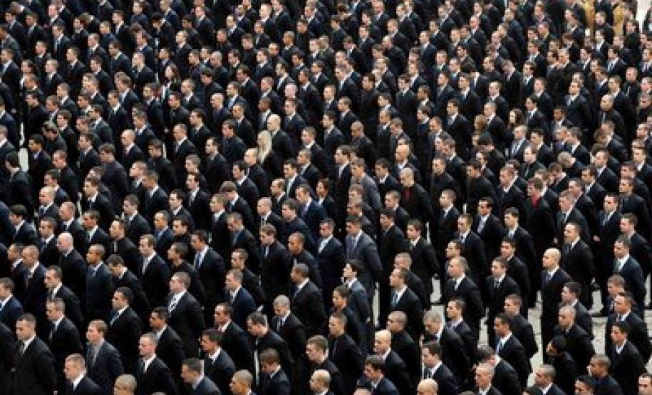 Governador Beto Richa e demais autoridades participam da solenidade de incorporação de 3148 novos soldados ao efetivo de segurança do estado.Curitiba, 17/05/2012Foto: Ricardo Almeida / ANPr