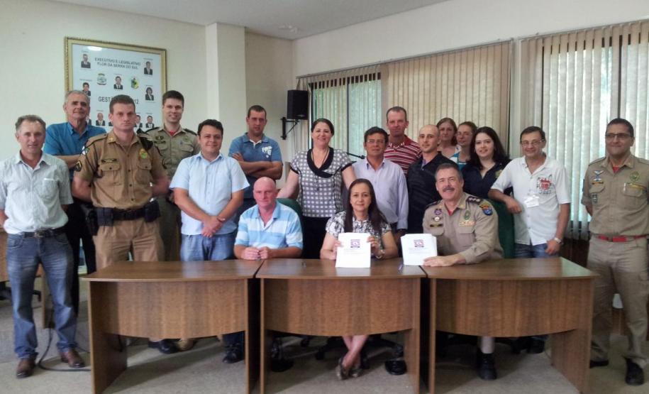 12ª Coordenadoria Regional de Defesa Civil – Plano de Contigência dos municípios de Flor da Serra do Sul e Santa Izabel do Oeste/PR.