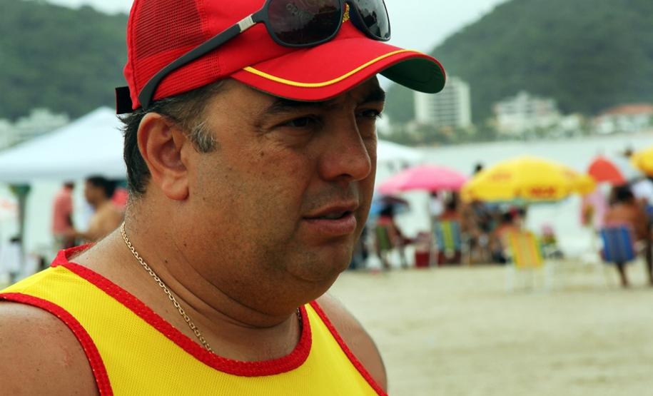 Secretário Francischini conversa com guarda-vidas no litoral e assume compromisso de pedir celeridade para Anteprojeto que melhora carreira das praças