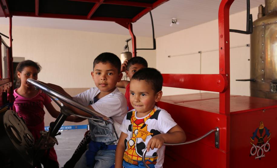 Bombeiros proporcionam Natal diferenciado para 150 crianças