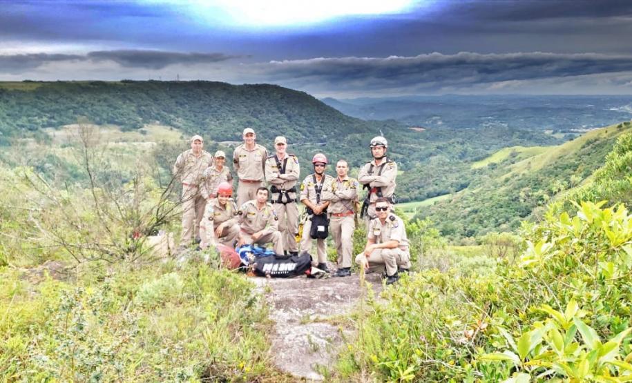 Bombeiros realizam Treinamento de Salvamento Vertical em São Luiz do Purunã