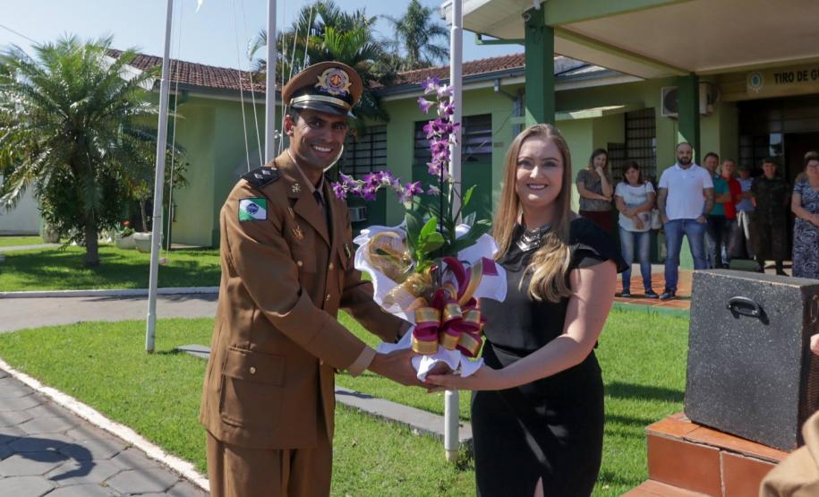 Ten. QOBM Theodoro e esposa.