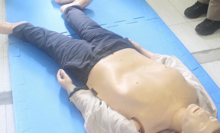 Bombeiros militares participam de instrução de atendimento pré-hospitalar