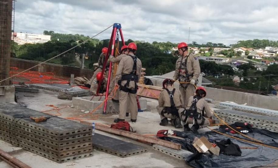 7GB SIMULADO DE ACIDENTE EM CONSTRUÇÃO CIVIL