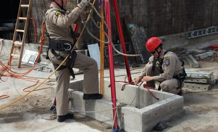 7GB SIMULADO DE ACIDENTE EM CONSTRUÇÃO CIVIL