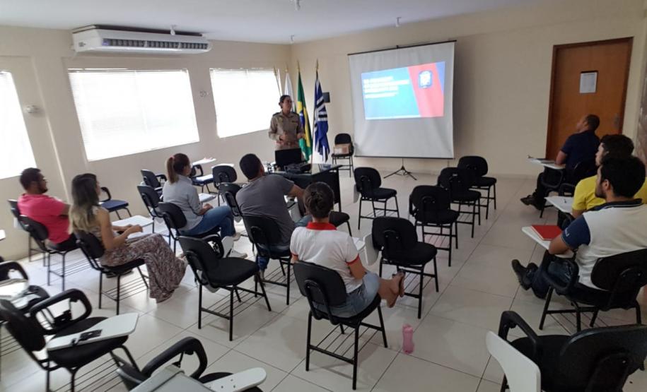 Corpo de Bombeiros de Jacarezinho realiza palestra com representantes das prefeituras