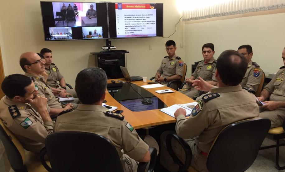 Oficiais se reúnem para futura implantação do 2° CRBM