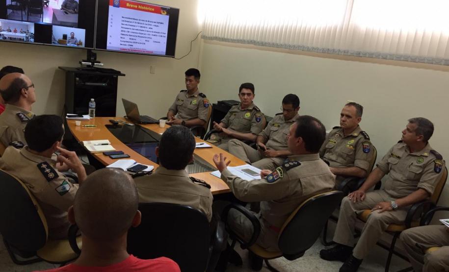 Oficiais se reúnem para futura implantação do 2° CRBM