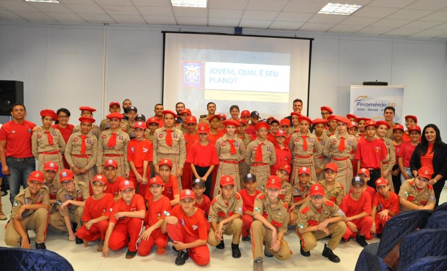 Aula Inaugural do Bombeiro Mirim de Apucarana