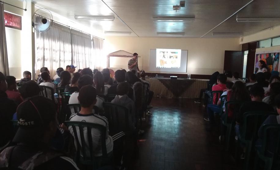 Em Apucarana, 11º Grupamento de Bombeiros realiza palestras sobre queimaduras.