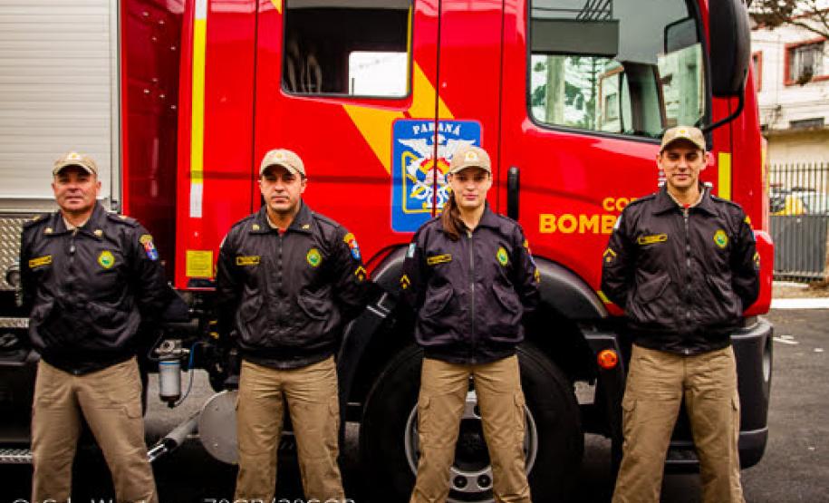 Guarnição escalada para o ABT 13755 na solenidade de recebimento da viatura e reativação do PB Cabral.