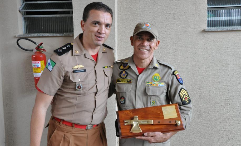 Passagem à RR - Sgt. Helio e Sgt. Pereira