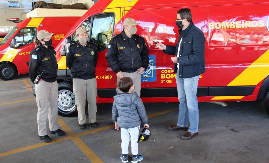 Homero Marchesi entregando a chave