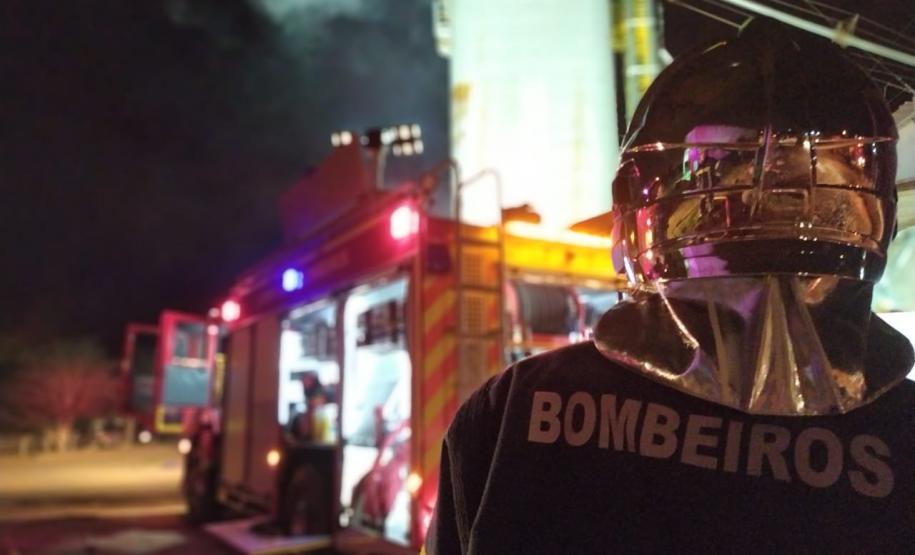 Incêndio secadora de grãos