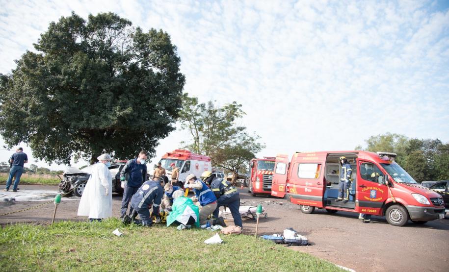 colisão posto 3 cavalos