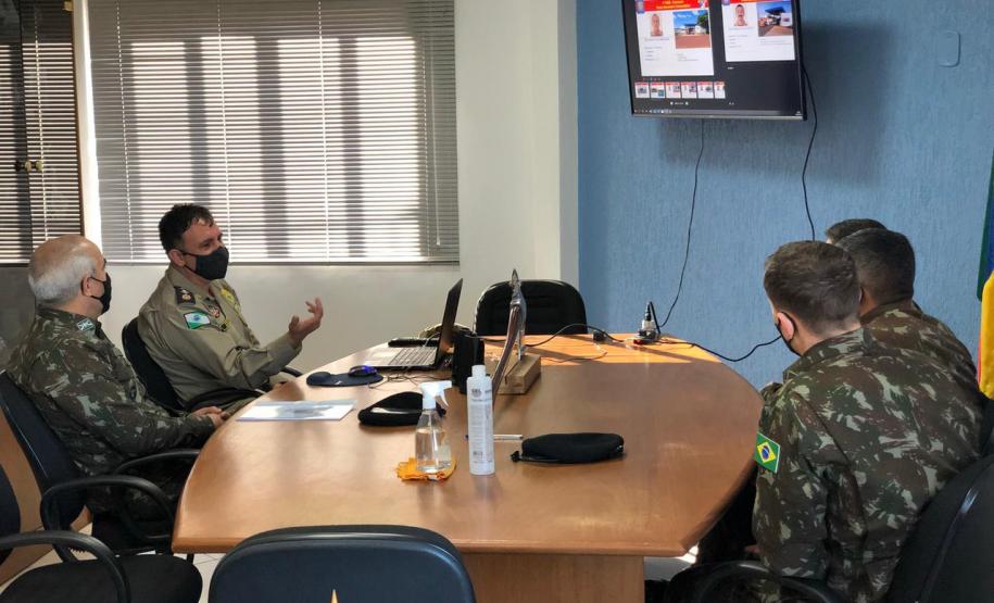 4º GB RECEBE VISITA DO 33º BI Mec