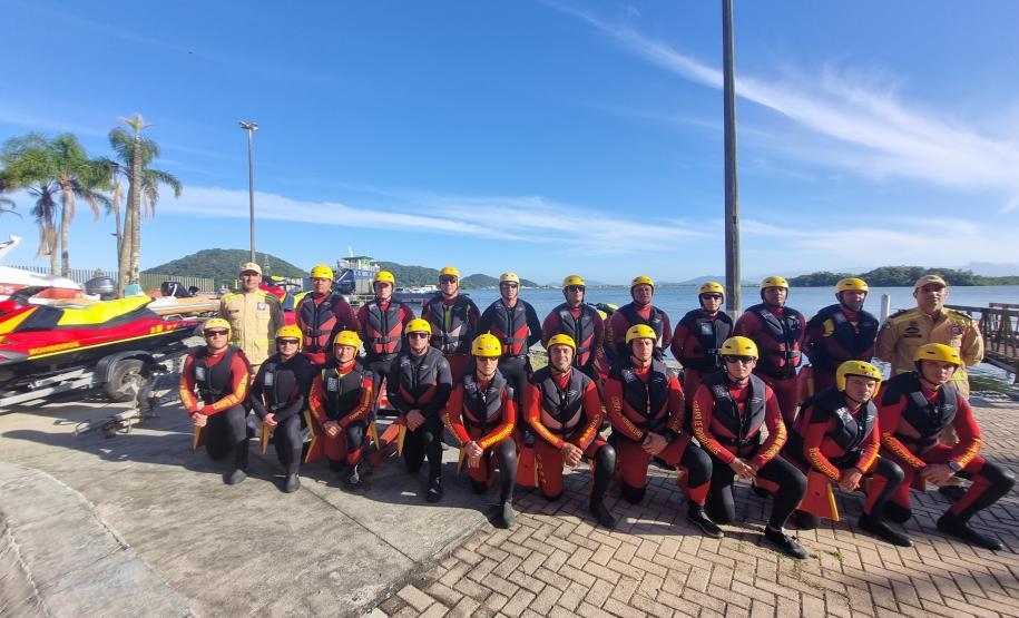 CURSO DE CAPACITAÇÃO DE OPERADORES DE EMBARCAÇÃO DE RESGATE