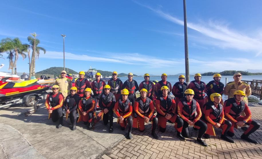 CURSO DE CAPACITAÇÃO DE OPERADORES DE EMBARCAÇÃO DE RESGATE