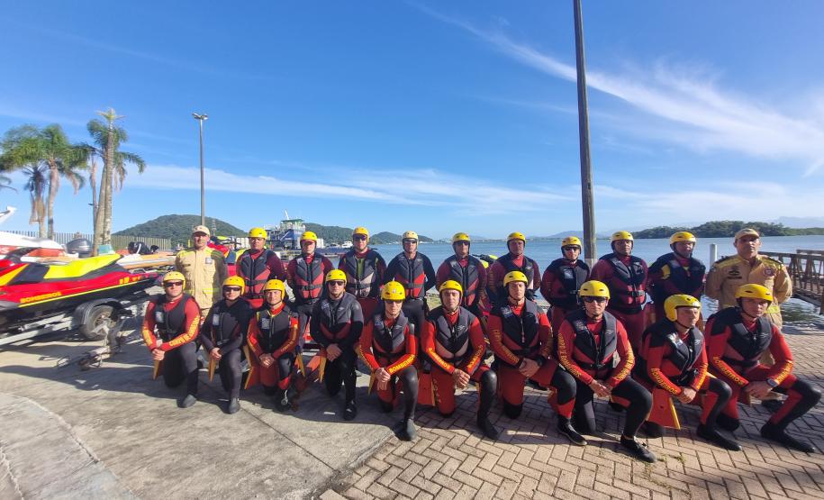 CURSO DE CAPACITAÇÃO DE OPERADORES DE EMBARCAÇÃO DE RESGATE