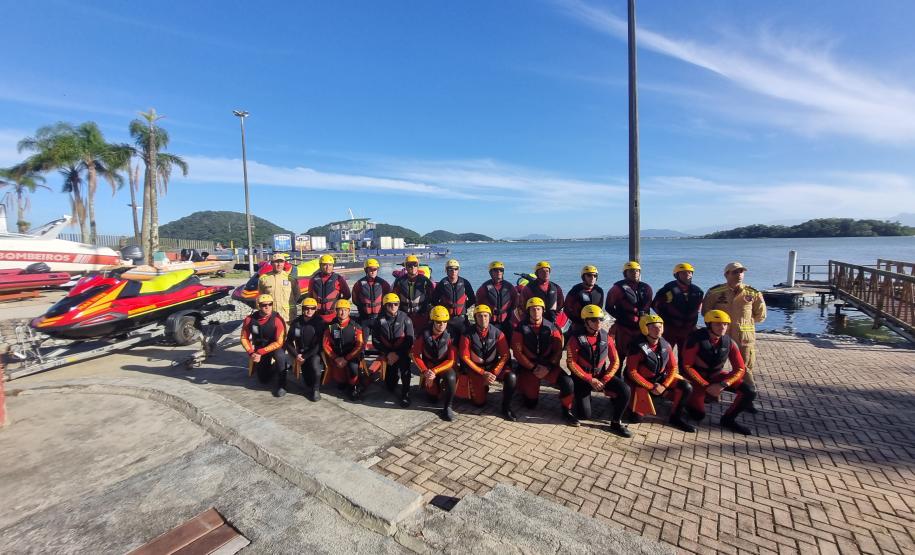 CURSO DE CAPACITAÇÃO DE OPERADORES DE EMBARCAÇÃO DE RESGATE