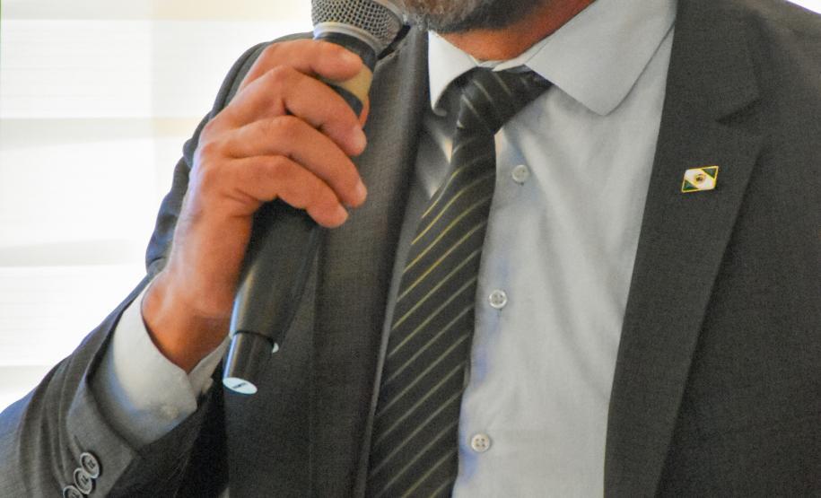 Comandante Geral do CBMPR participa de reunião na ACP sobre a segurança pública do Paraná.