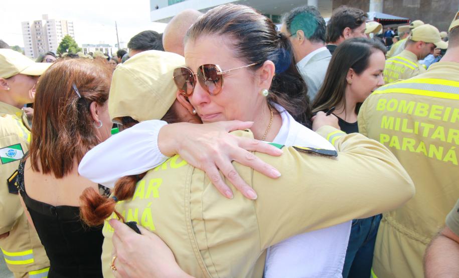 Formatura de 419 bombeiros militares no CBMPR